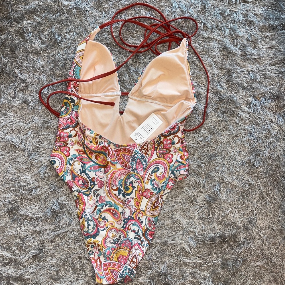 NWT Cupshe Distressed Paisley Wraparound Tie One Piece Swimsuit - Picture 5 of 5